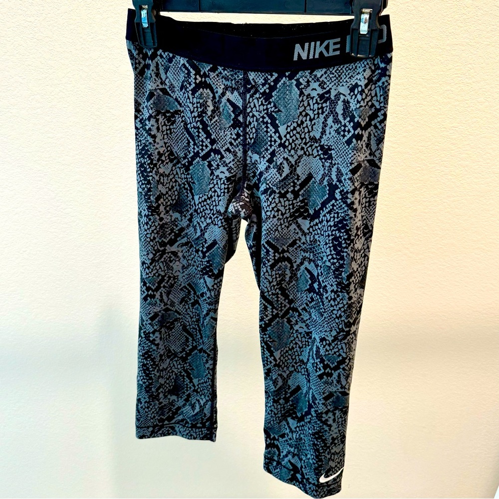 Nike Pro cropped leggings